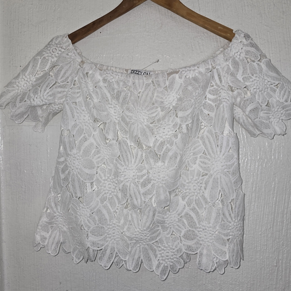 Dizzy White Off-Shoulder Ruffled Blouse - Picture 2 of 3